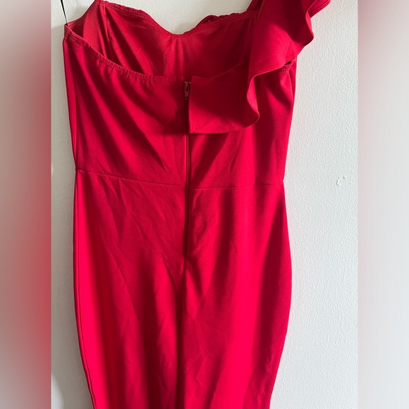 worn once, prom dress from Windsor , size small, bright red dress - Picture 4 of 14